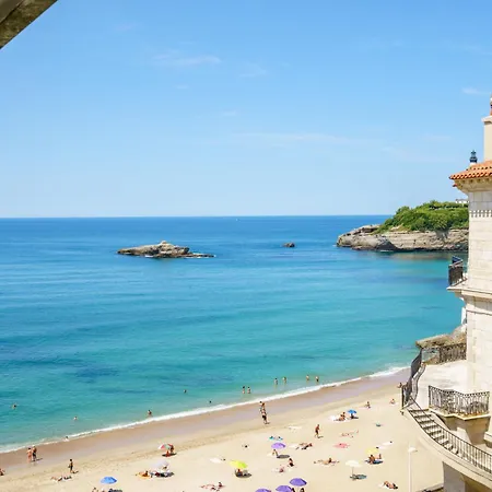 アパート Sofitel-miramar-2 By Interhome